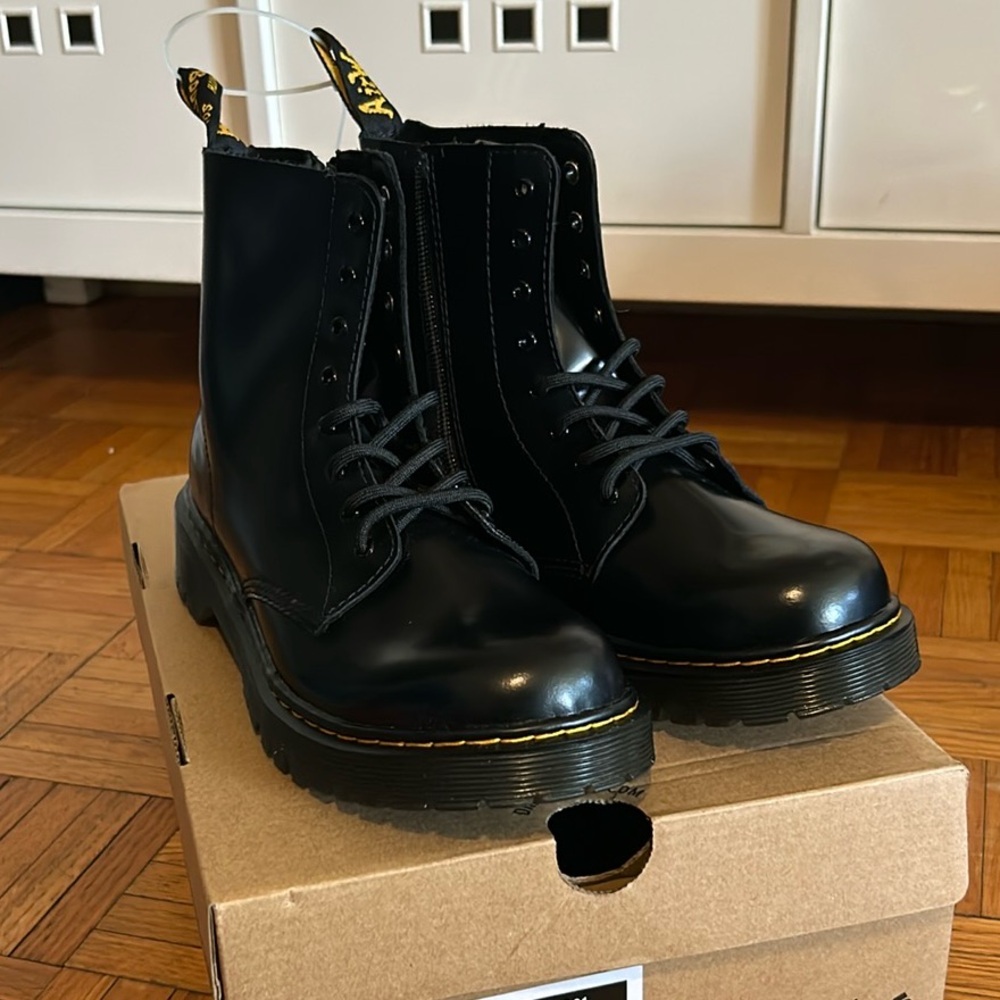 Black Dr. Martens, 1460 Pascal Bex